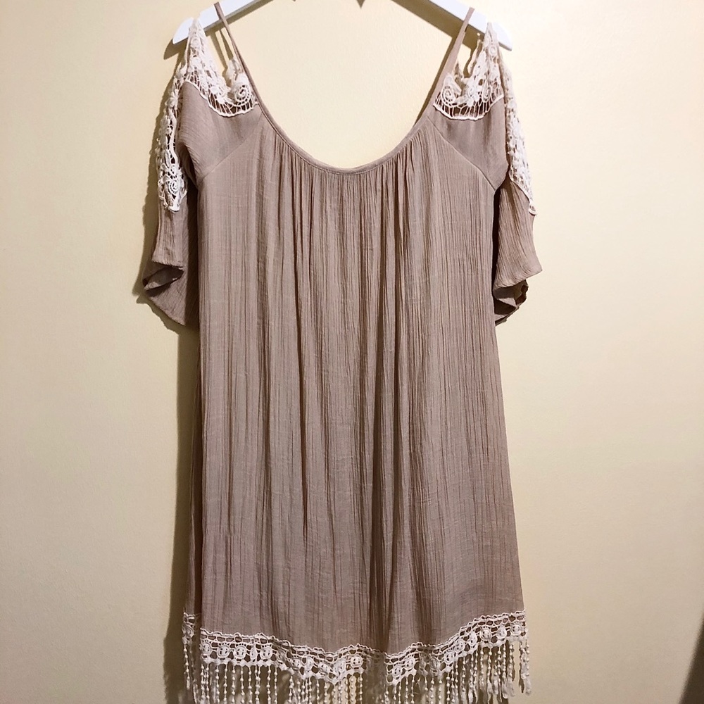 Bohemian Lace Cold Shoulder Dress White Beige Tassels Bell Sleeve Mittoshop